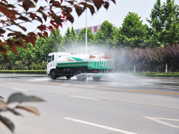 服务城乡环卫,共建美好家园